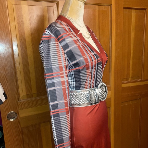 NWT, Lavishly Paris Belted Designer Dress. - Picture 14 of 16